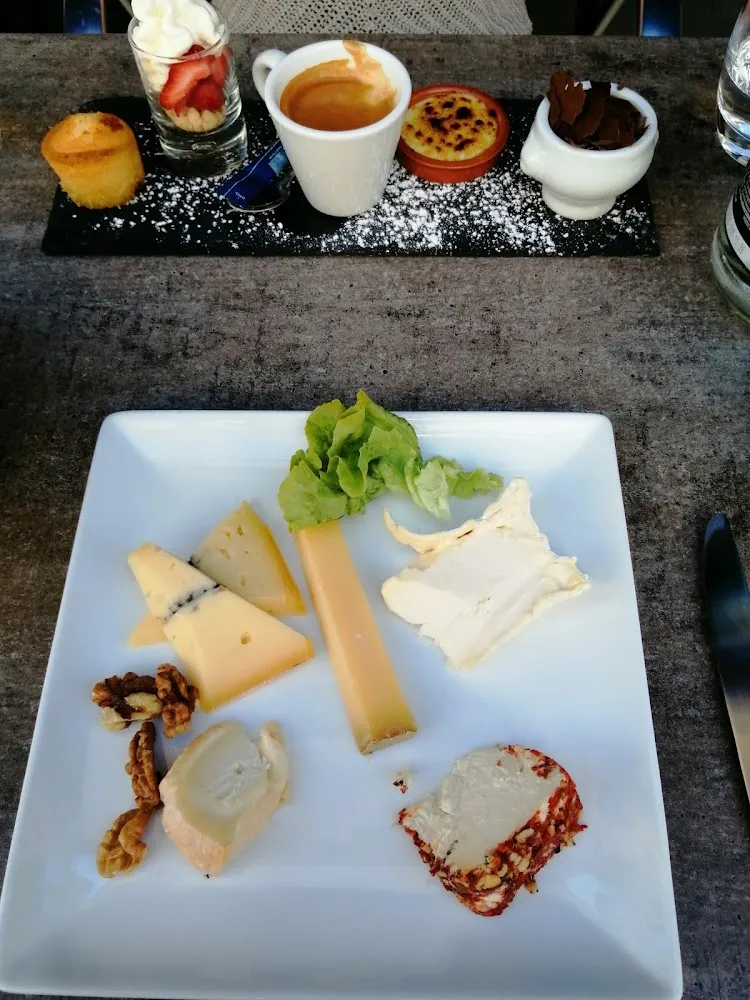 Assiette de Fromages Locaux